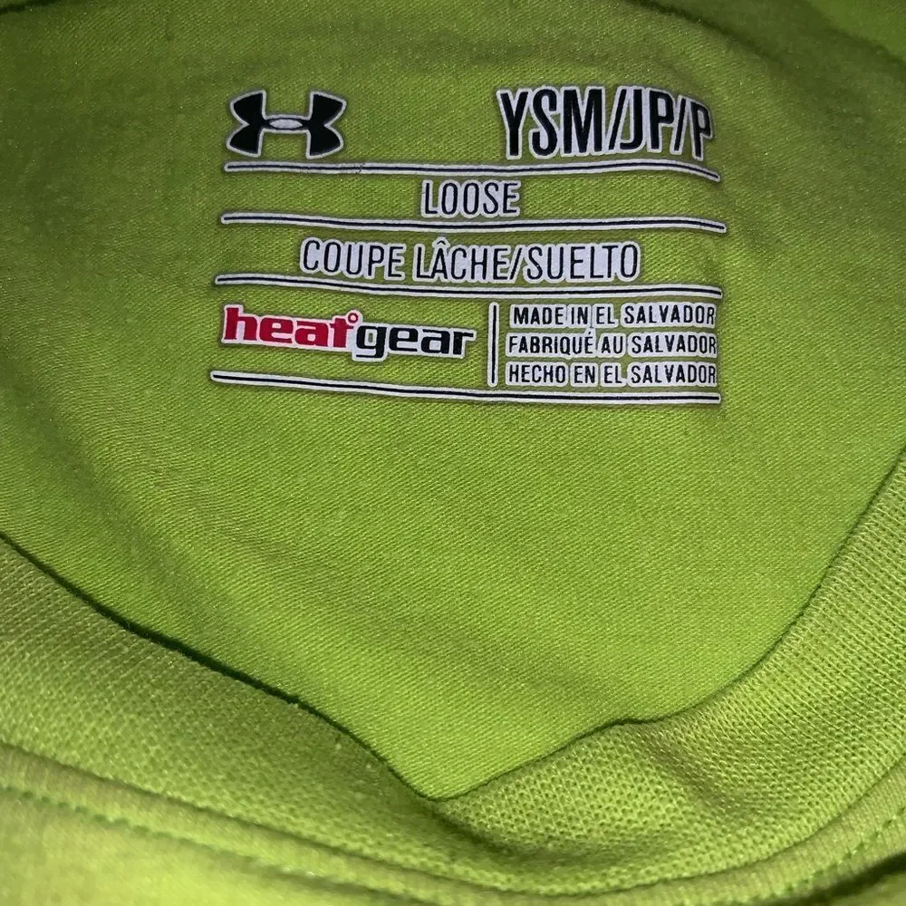 Boys Under Armour t-shirt size YSM